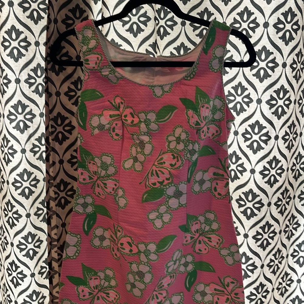 Lilly Pulitzer butterfly/flower scalloped, shift dress, size 2.